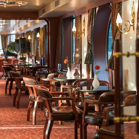 Hotel Knm Ms Switzerland I - Düsseldorf Extérieur photo