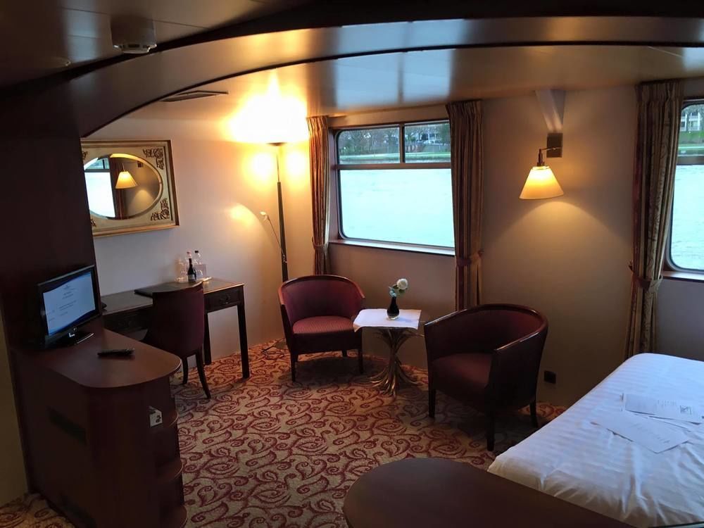Hotel Knm Ms Switzerland I - Düsseldorf Extérieur photo
